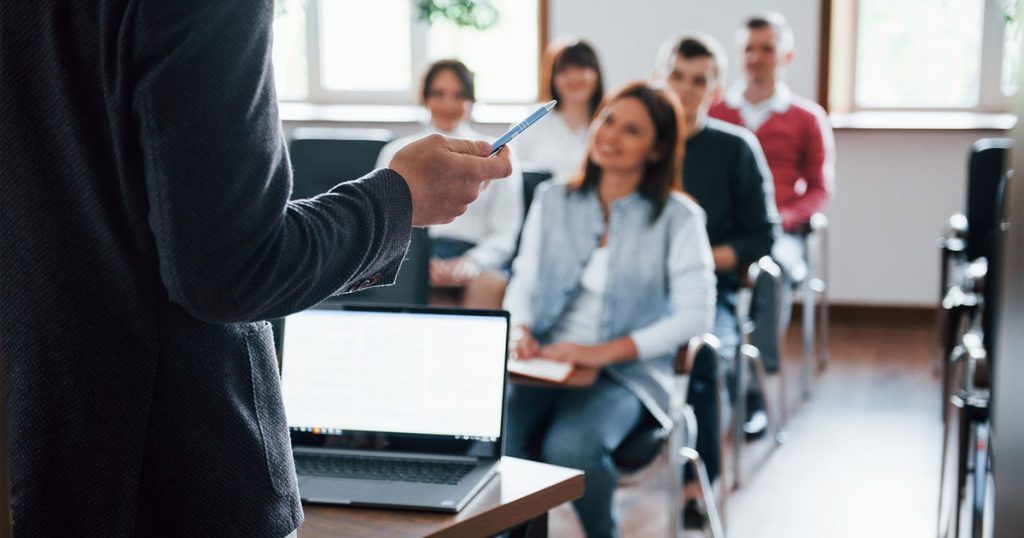 Εκπαιδευτικά Προγράμματα Ενηλίκων